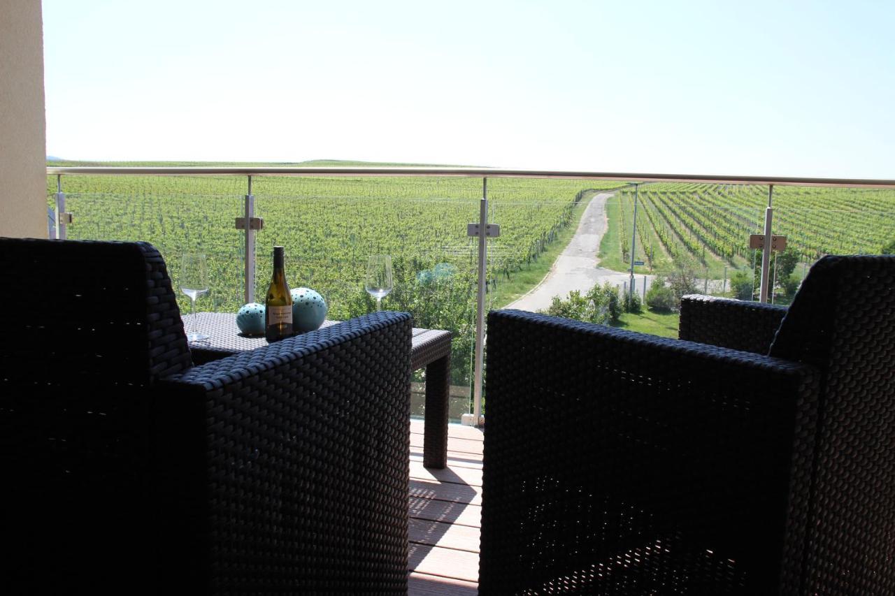 Gaestehaus Casa Luna - Paradiesische Ferienwohnungen Am Kaiserstuhl! Bischoffingen المظهر الخارجي الصورة